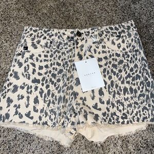 KanCan high rise leopard shorts